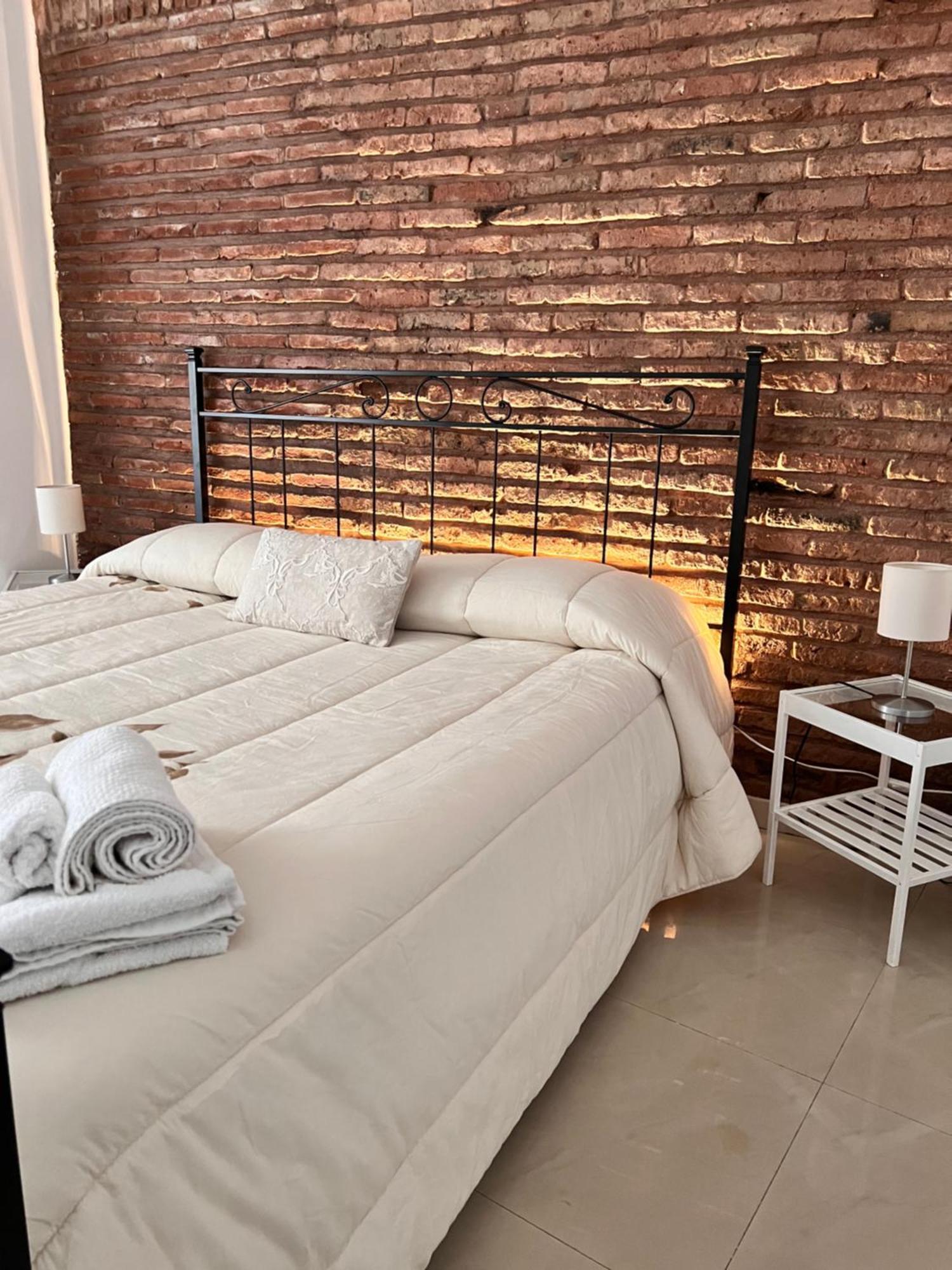 Tania'S House Apartment คาตาเนีย ภายนอก รูปภาพ